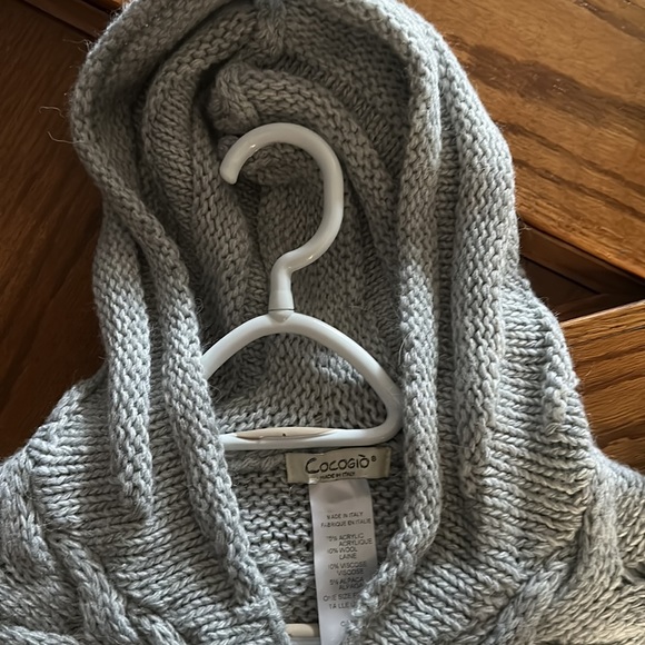 Cocogio ladies grey knit hooded poncho, worn once, great condition! - Picture 2 of 4